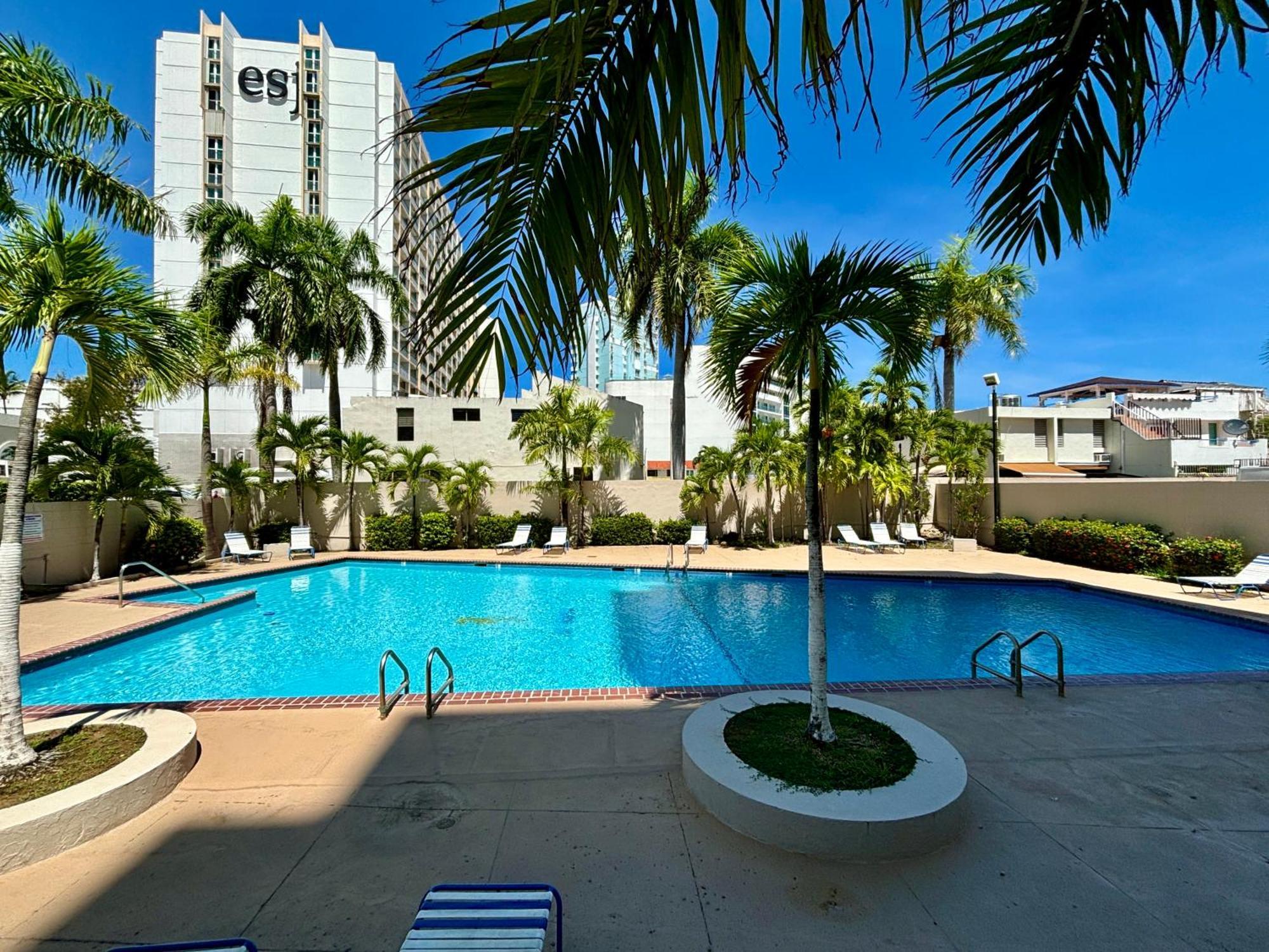 Isla Verde Modern Apartment With Pool San Juan Zewnętrze zdjęcie