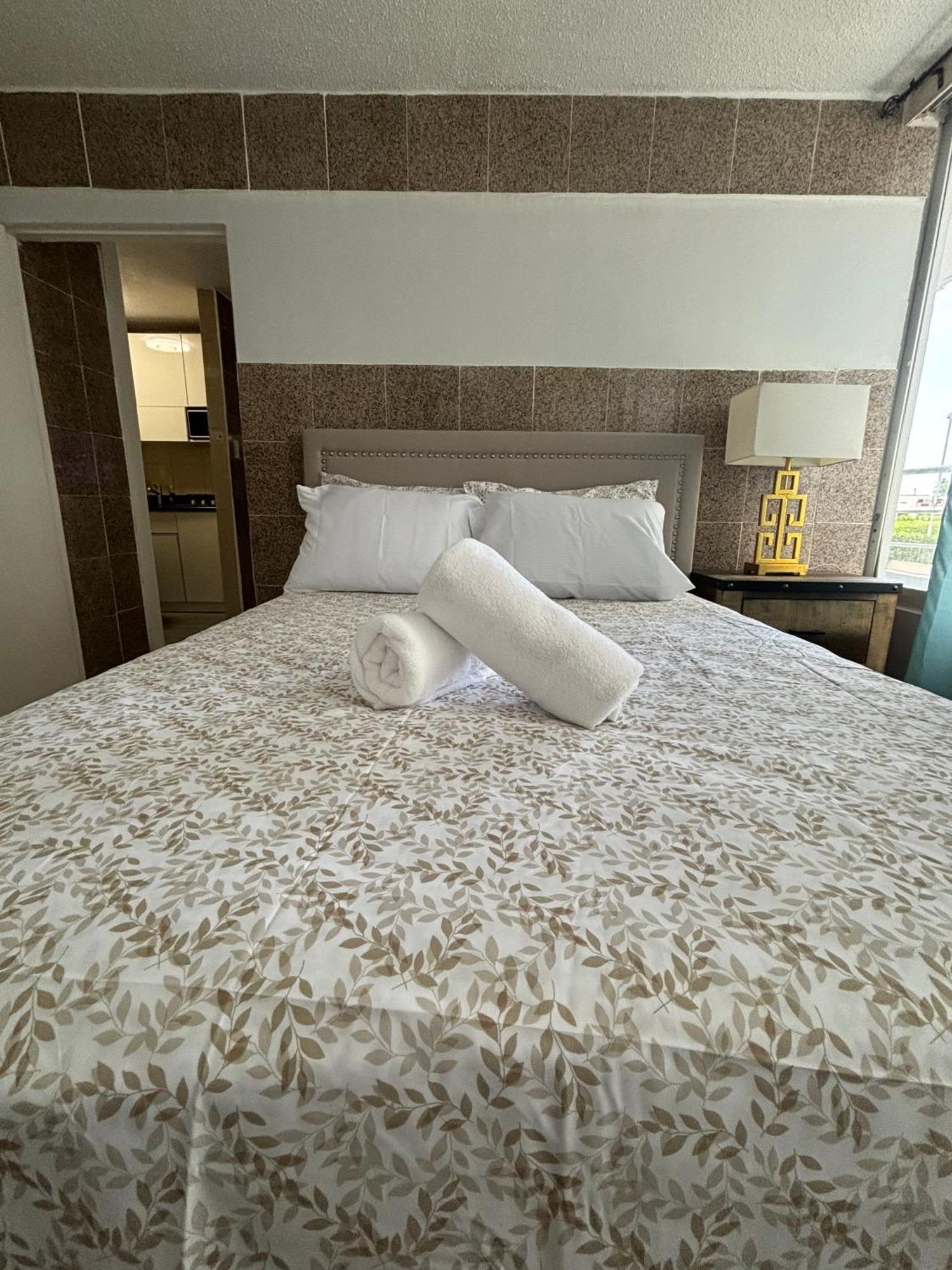Isla Verde Modern Apartment With Pool San Juan Zewnętrze zdjęcie